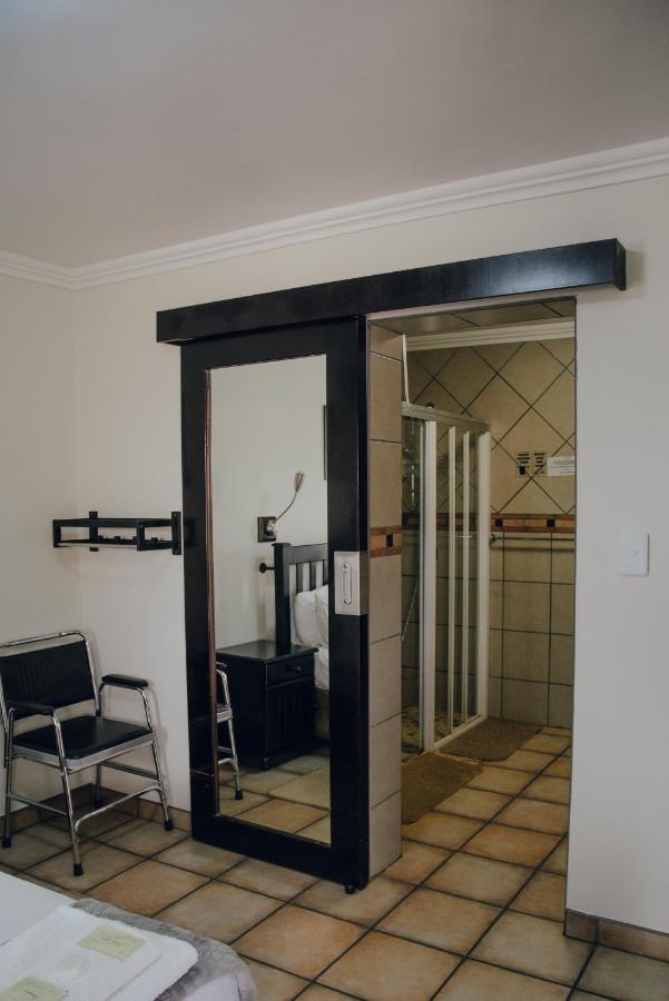 Towers Lodge Boksburg Exterior photo
